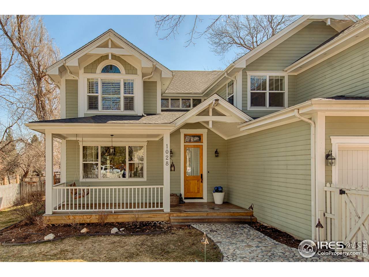 1028 Juniper Ave - Photo 1