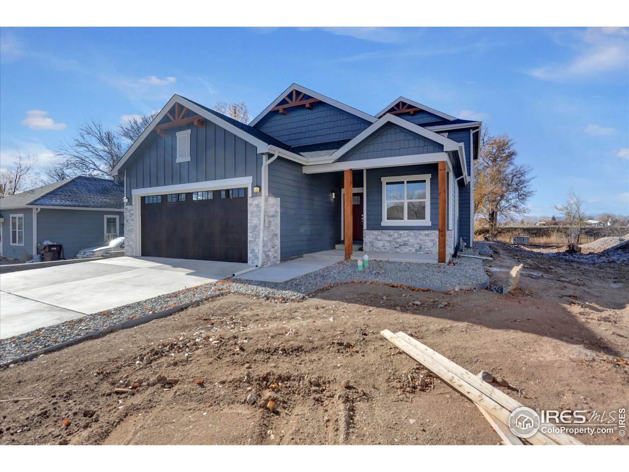 110 2nd St - Photo 1