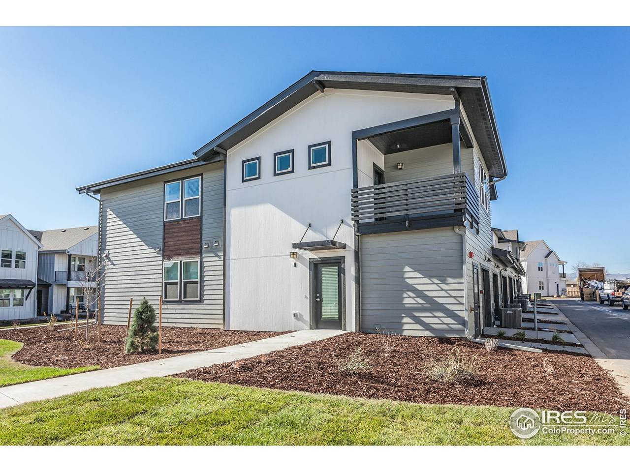 551 Vicot Way - Photo 1