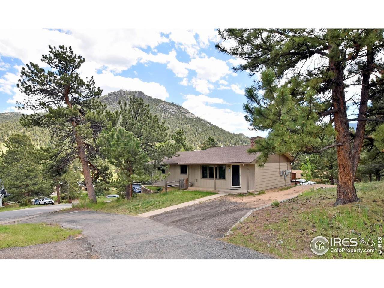 1230 Brook Dr - Photo 1
