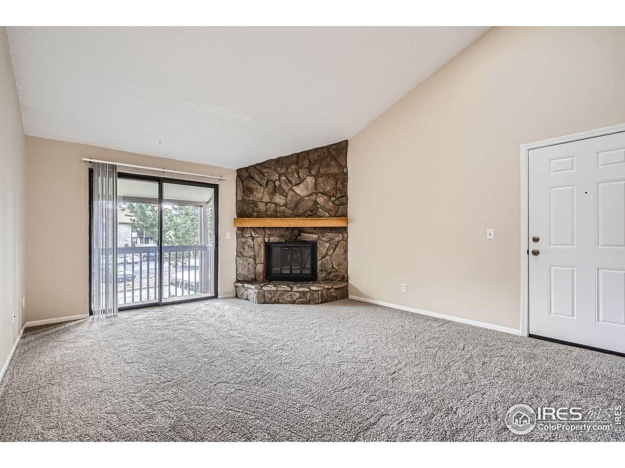 7720 87th Dr - Photo 1
