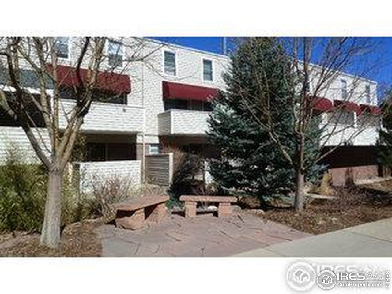 1111 Maxwell Ave - Photo 1