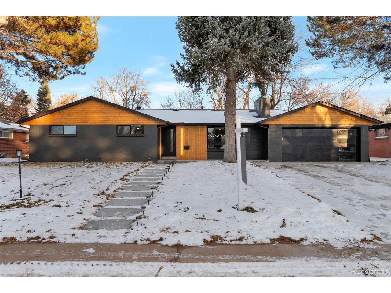 394 Oneida Way - Photo 1