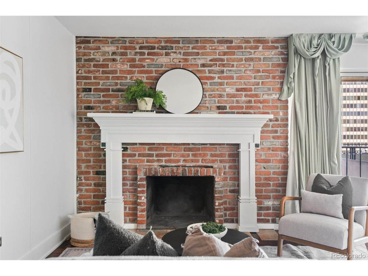 700 Washington St - Photo 1