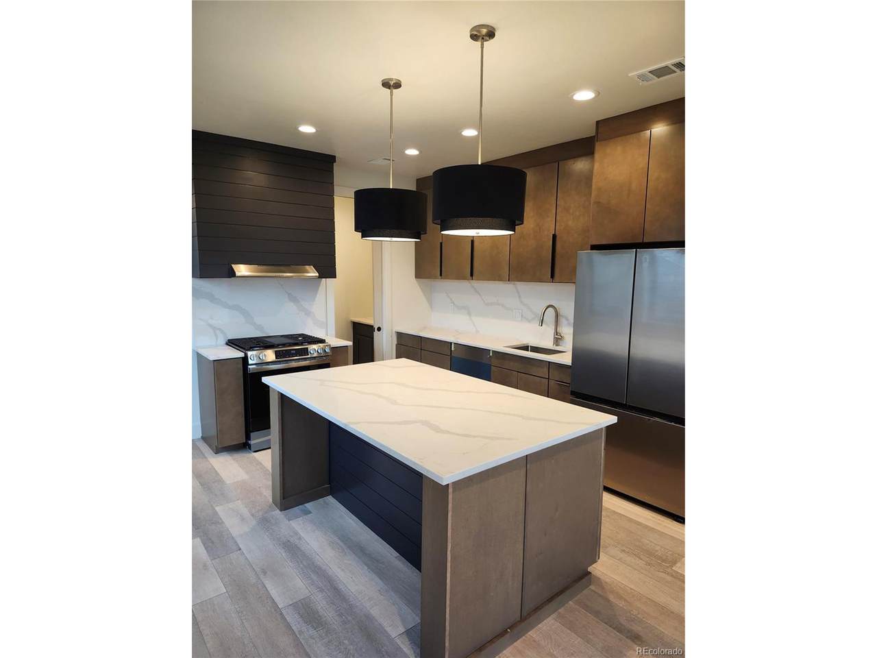 116 13th St - Photo 1