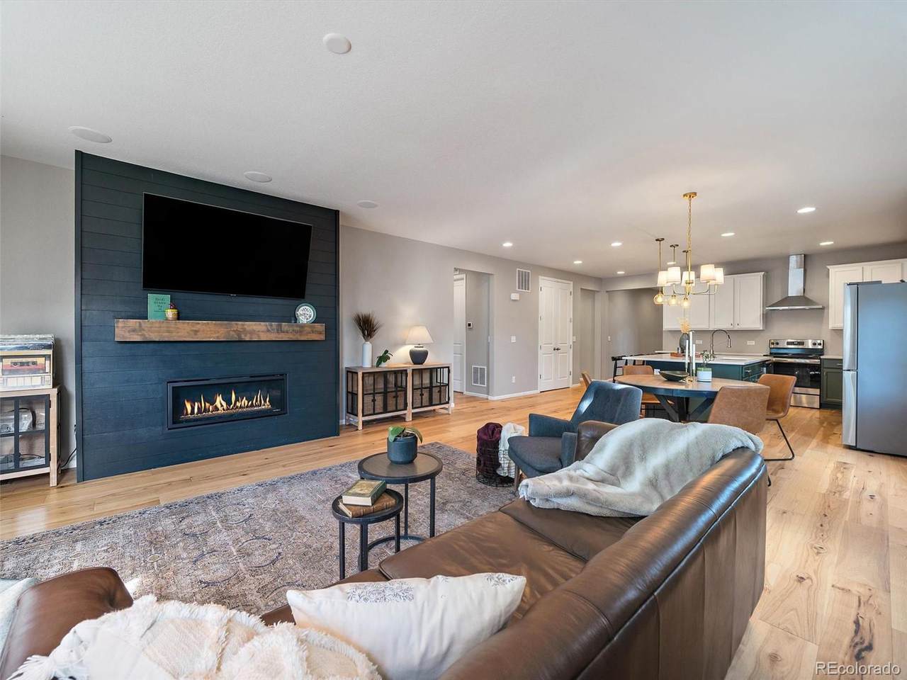 2618 Villageview Ln - Photo 1