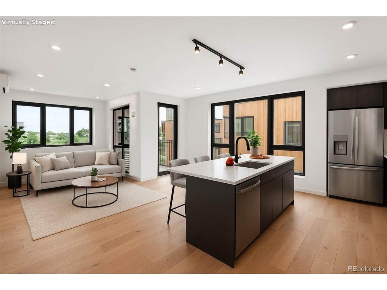 1601 Park Ave - Photo 1