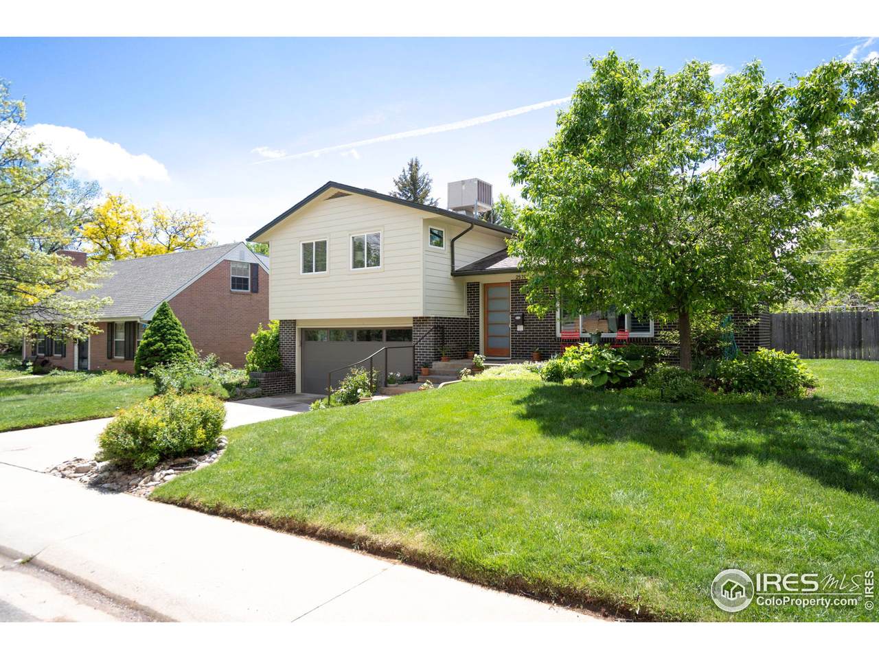 2570 Glenwood Dr - Photo 1