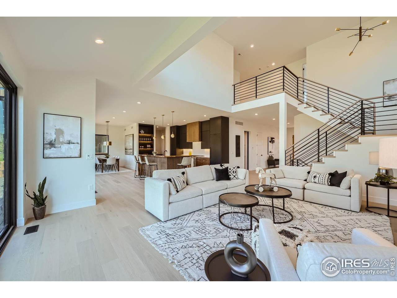923 Saint Andrews Ln - Photo 1