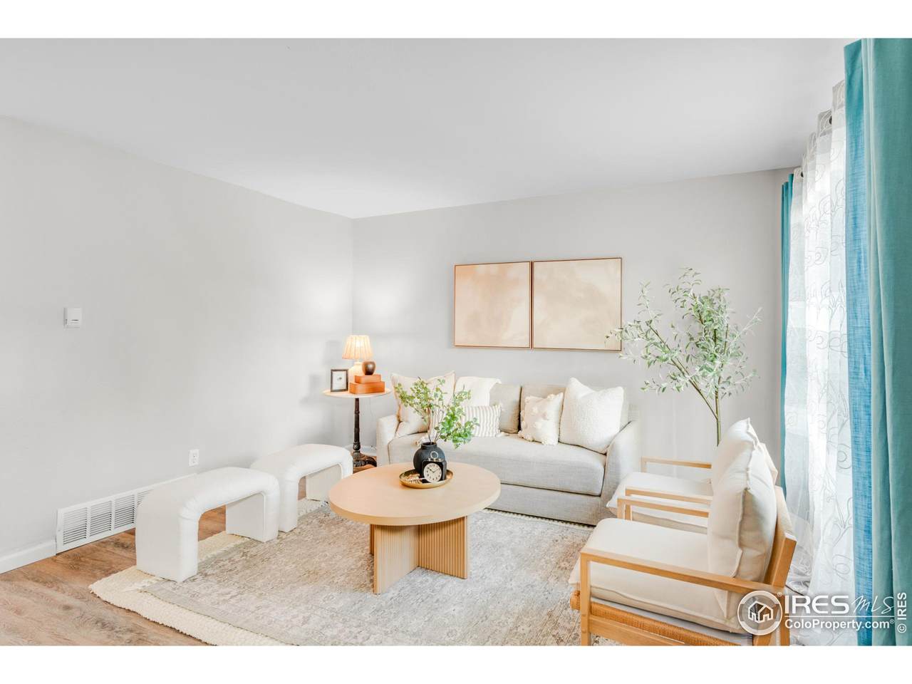 3870 Broadway St - Photo 1