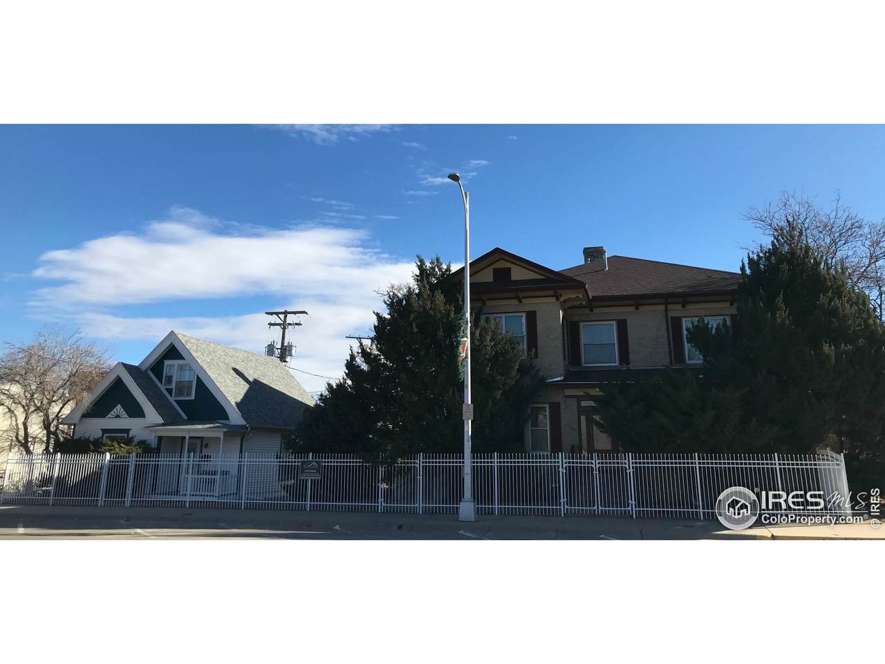 119 2nd St - Photo 1