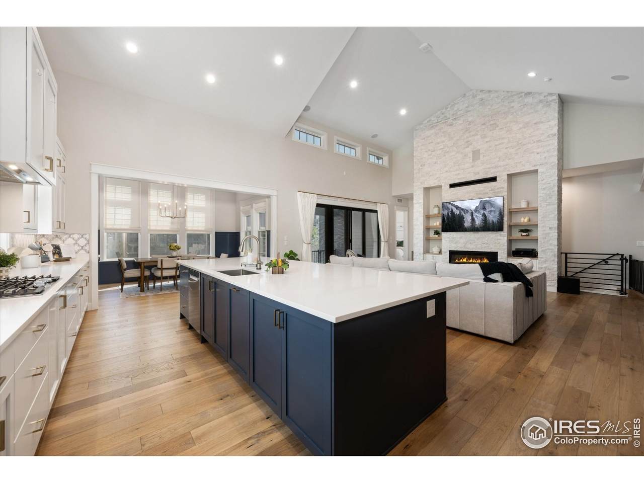 1786 Chestnut Ave - Photo 1