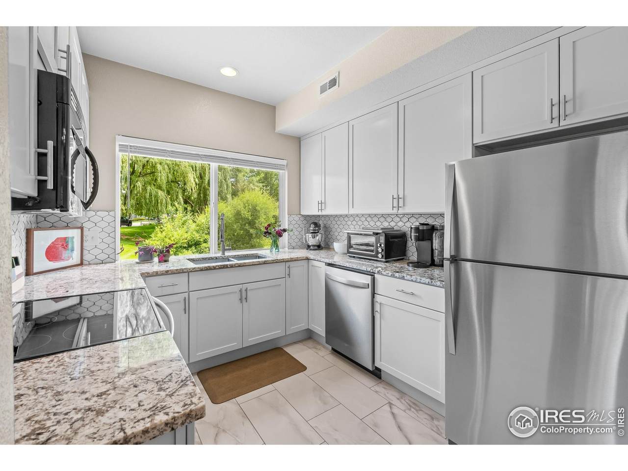 5225 White Willow Dr - Photo 1