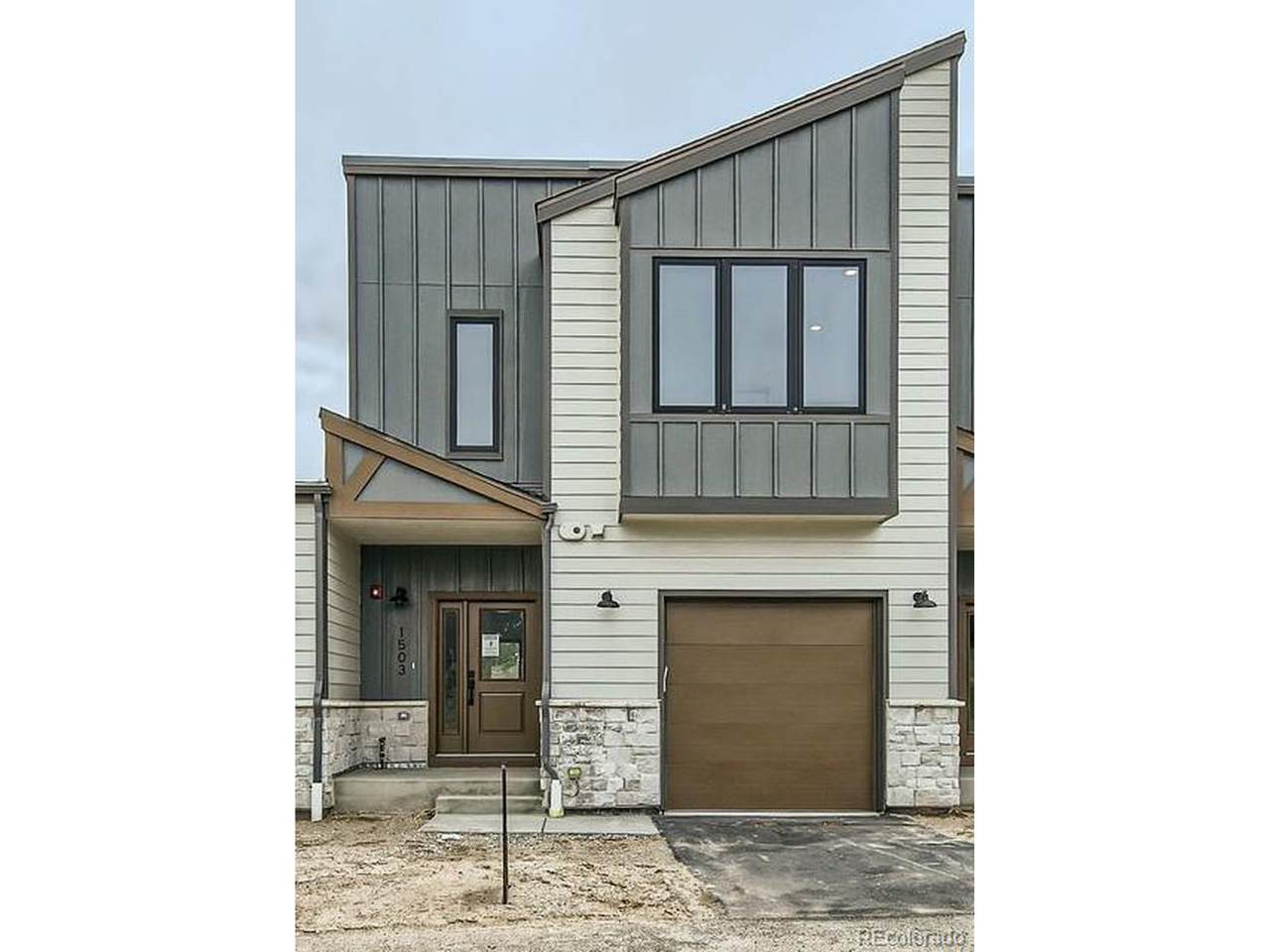 1503 James Rd - Photo 1