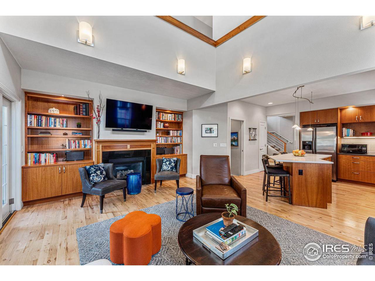 1065 Terrace Cir - Photo 1