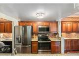 415 Howes St - Photo 10