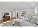 1095 Terrace Cir - Photo 19