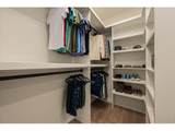 1087 Long Meadows St - Photo 20