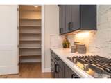 110 Emma St - Photo 8