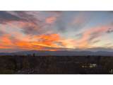415 Howes St - Photo 1