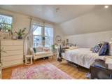 1034 Spruce St - Photo 5