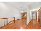 813 8th Ave - Photo 4