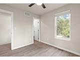 805 30th St - Photo 13