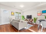 625 Peterson St - Photo 4