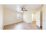 407 Corona Ave - Photo 14