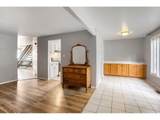 2123 Meadow Ct - Photo 6