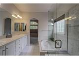 1677 Metropolitan Dr - Photo 15