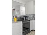 717 10th St - Photo 15