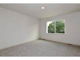 533 10th St - Photo 19