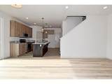 533 10th St - Photo 4