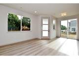 533 10th St - Photo 7