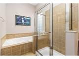 8258 Spinnaker Bay Dr - Photo 22