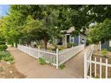 2253 Spruce St - Photo 17