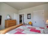 352 Howell Ave - Photo 21