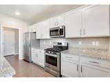 912 Charlton Dr - Photo 14