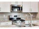 912 Charlton Dr - Photo 16