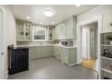 411 Oak St - Photo 11