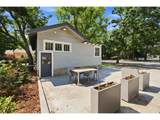 411 Oak St - Photo 28