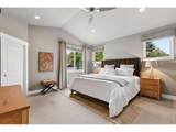 2040 Oak Ave - Photo 11