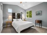 2040 Oak Ave - Photo 15