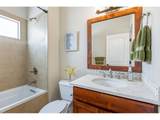 6741 Pumpkin Ridge Dr - Photo 17