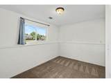 2421 Plum St - Photo 12