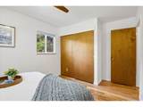 335 32nd St - Photo 17