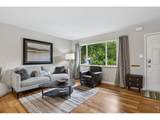 335 32nd St - Photo 5