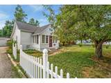 1050 8th St - Photo 4
