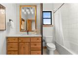 1366 Eliza Ave - Photo 37